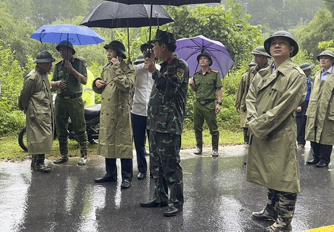 Lãnh đạo tỉnh Thái Nguyên chỉ đạo công tác phòng chống thiên tai tại huyện Định Hoá. Ảnh: Văn Đức.