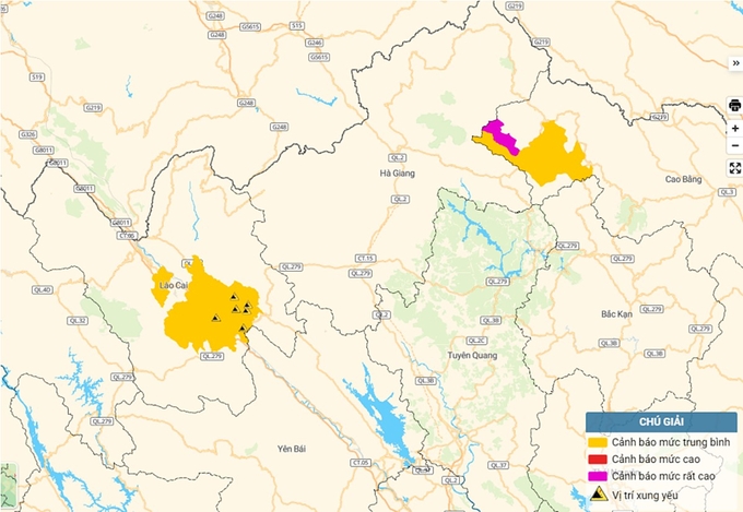 Bản đồ nguy cơ lũ quét, sạt lở đất đá tại Lào Cai và Cao Bằng. Ảnh: TT KTTV Quốc gia