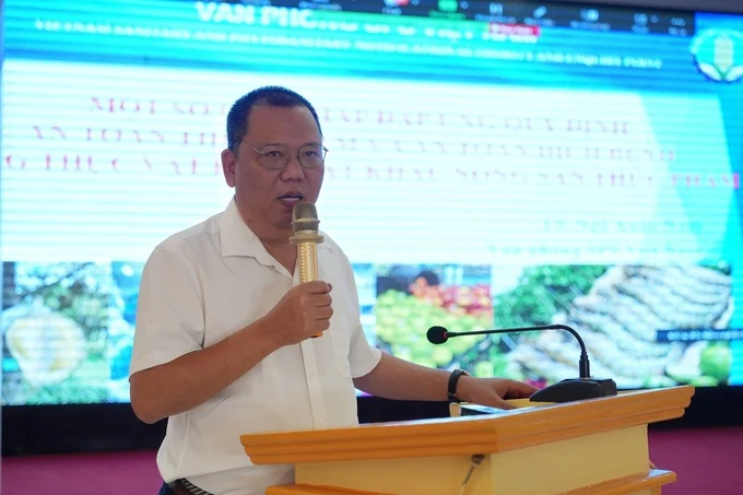 Dr. Ngo Xuan Nam, Deputy Director of the Vietnam SPS Office, presented solutions to meet food safety and animal and plant disease safety regulations. Photo: Nguyen Thuy.