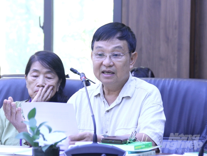 Dr. Pham Gia Minh said that it is necessary to soon have a policy to classify water fern as a fertilizer or a crop. Photo: Trung Quan.