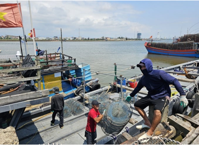 Fishermen also hope that the service provider will offer support and quickly resolve the issues so they can continue fishing with peace of mind. Photo: T. Duc.