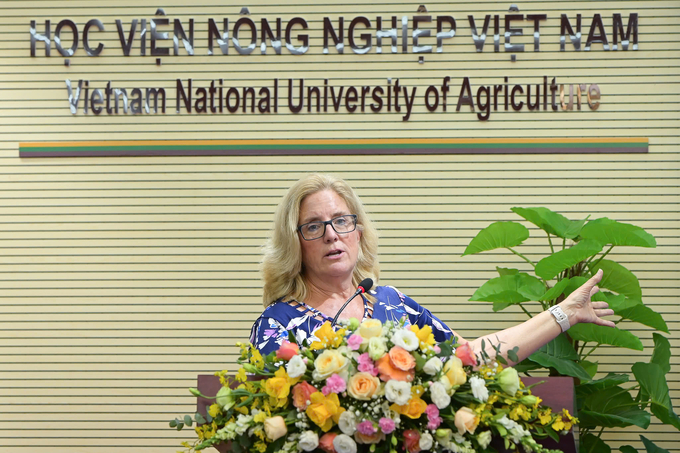 Ms. Jennifer H. Schmidtt speaking at the event on August 12. Photo: Tung Dinh.