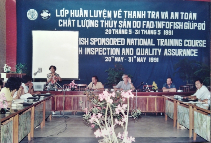 Lớp tập huấn toàn quốc về thanh tra và an toàn vệ sinh thủy sản tháng 5/1991 - Một dấu mốc có ý nghĩa đối với NAFIQACEN. Ảnh tư liệu của nguyên Bộ trưởng Tạ Quang Ngọc.