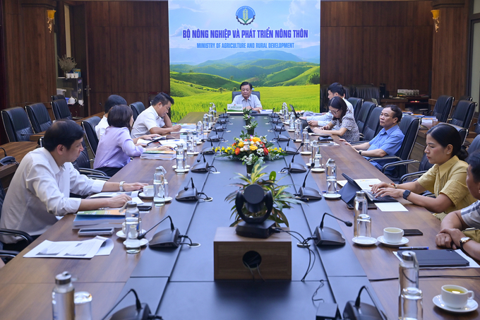 Bộ NN-PTNT làm việc với các bộ, ngành về sử dụng vốn Ngân hàng Thế giới theo cơ chế đặc thù cho Đề án 1 triệu ha lúa chất lượng cao. Ảnh: Tùng Đinh.