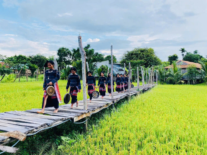 The unique cultural features of the ethnic groups in the Central Highlands always attract tourists. Photo: Tuan Anh.