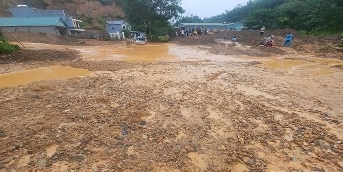 Tắc đường trên Quốc lộ 3, các thành phố Cao Bằng 11km, các phương tiện không thể di chuyển. Ảnh: Minh Tuấn. 