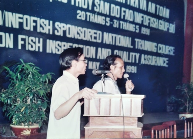 Mr. Nguyen Ngoc Hong, Director of the Personnel and Organization Department of the Ministry of Fisheries (later becoming Deputy Minister of Fisheries), was authorized by the Minister to attend and speak at the opening ceremony of the class. Documentary photo of former Minister of Fisheries Ta Quang Ngoc.