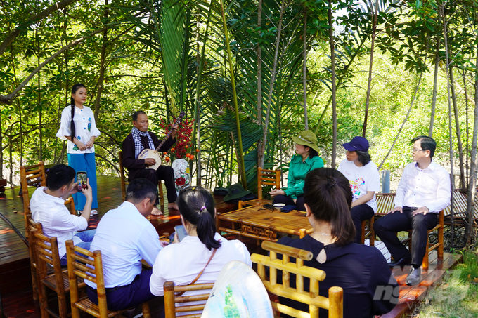 The community-based tourism model in Thieng Lieng islet, Can Gio District, is a popular destination for both domestic and international tourists. Photo: Nguyen Thuy.