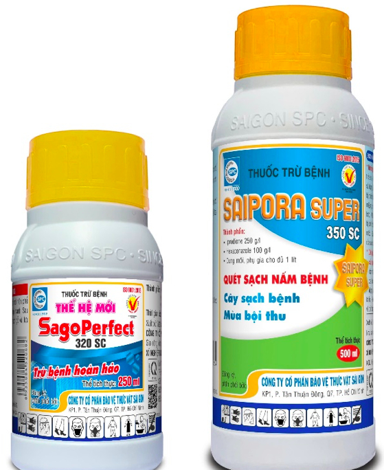 Các sản phẩm phòng trị bệnh đốm nâu thanh long (bệnh nấm tắc kè) và các loại bệnh gây hại trên cây thanh long hiệu quả của Công ty CP BVTV Sài Gòn - SPC. Ảnh: Minh Tuyên. 