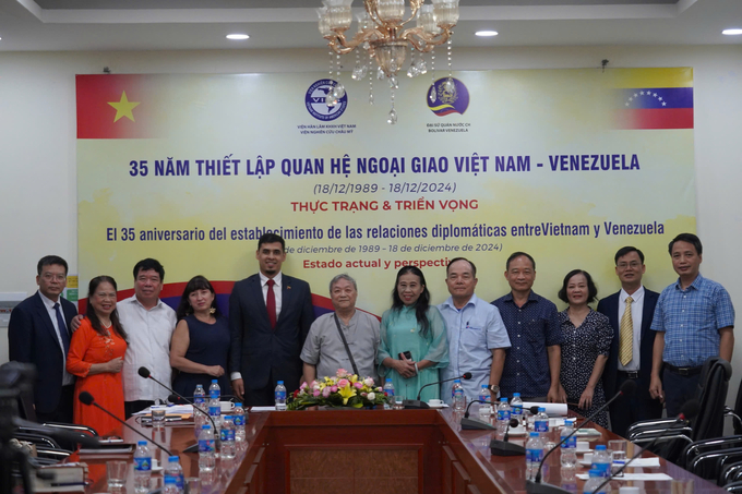 The Institute for American Studies in collaboration with the Embassy of the Bolivarian Republic of Venezuela in Vietnam organized a seminar to celebrate the 35th anniversary of diplomatic relations between the two countries.