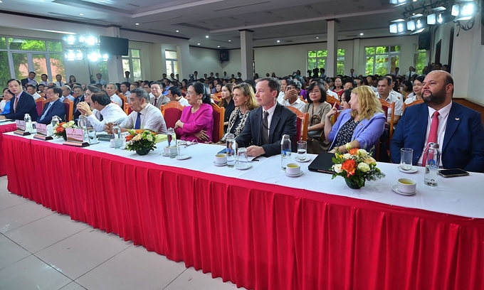 Hàng trăm đại biểu, khách mời đã tới dự sự kiện kỷ niệm 30 năm thành lập của NAFIQPM. Ảnh: Tùng Đinh.