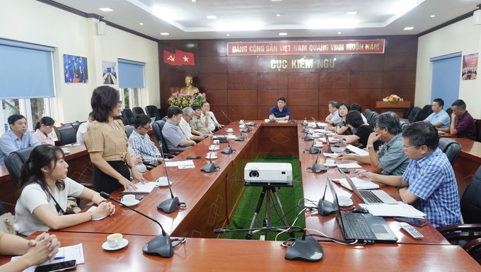 Director of the Department of Fisheries Surveillance Nguyen Quang Hung chaired the meeting to discuss some difficulties and obstacles when implementing Decree No. 37/2024/ND-CP dated April 4, 2024. Photo: Hong Tham.