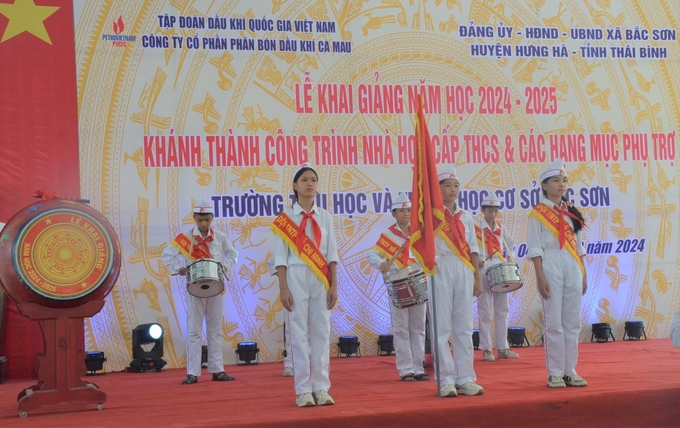 Các em học sinh Trường Tiểu học và THCS Bắc Sơn tham dự Lễ khai giảng năm học 2024-2025.