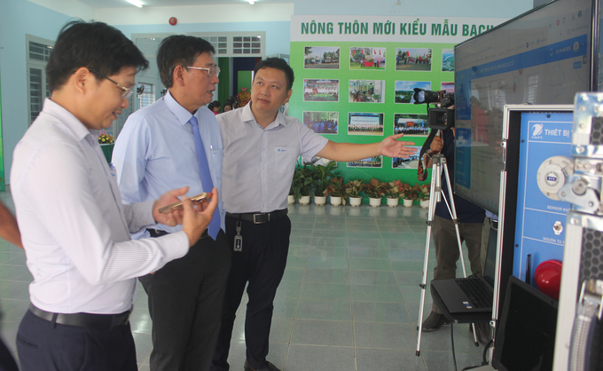 Làng thông minh là nơi tập trung nhiều sáng kiến về những vấn đề và nhu cầu hiện nay trong cộng đồng tạo tiền đề để tỉnh Bình Dương nhân rộng trong thời gian tới. Ảnh: Trần Trung.