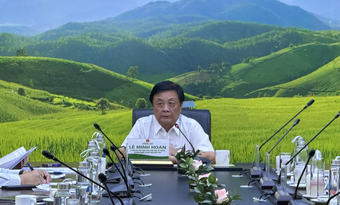 Minister Le Minh Hoan chaired a meeting on the results of direction and management work in August, the first 8 months of 2024 and key tasks in September 2024. Photo: Duc Binh.