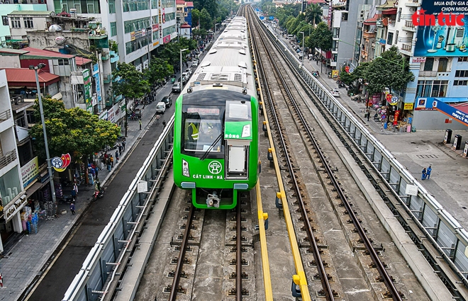 Đường sắt Cát Linh - Hà Đông. 