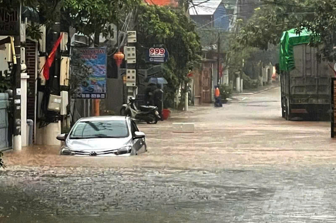 Mưa lớn cũng gây ngập úng cục bộ tại huyện Mộc Châu (Sơn La). Ảnh: Người dân cung cấp.