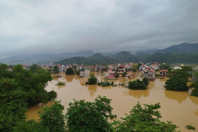 Nước ngập ở huyện Văn Quan, Lạng Sơn. Ảnh: Quang Hòa.