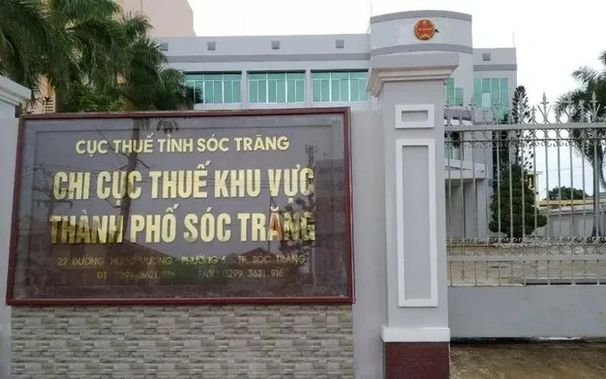 Chi cục Thuế Khu vực TP Sóc Trăng vừa có thông báo về việc tạm hoãn xuất cảnh đối với 7 Chủ tịch, Giám đốc doanh nghiệp. 