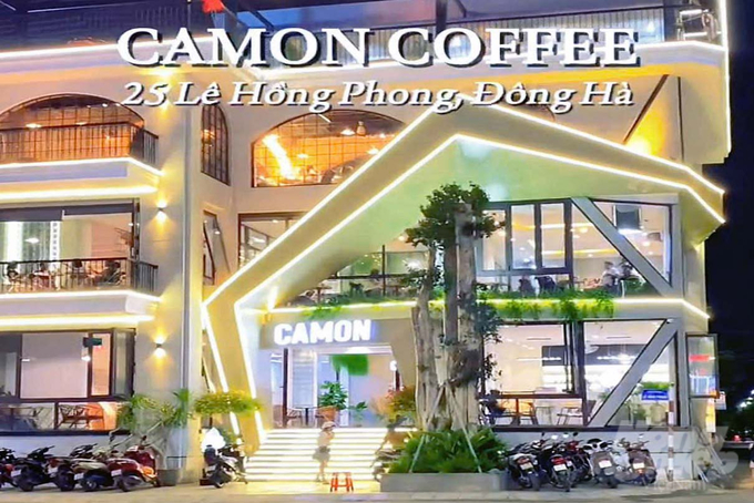 Chủ quán cà phê Camon sẽ dành doanh thu ngày 11/9 để ủng hộ đồng bào tại các tỉnh phía Bắc bị  thiệt hại do siêu bão Yagi gây ra. Ảnh: Võ Dũng.