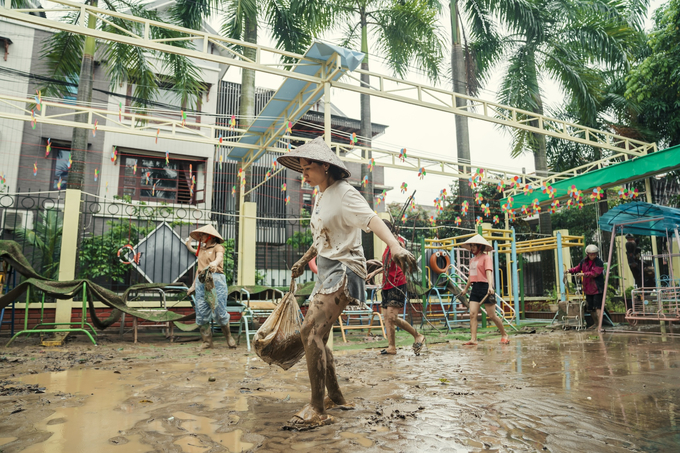 Người dân tại Thái Nguyên bị ảnh hưởng nặng nề bởi bão Yagi. Ảnh: UNICEF. 