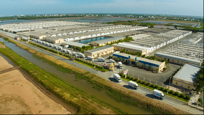 An overview of the Viet Uc high-tech shrimp seed production zone in Bac Lieu.