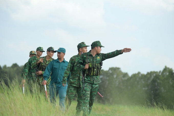 Lực lượng biên phòng Tây Ninh tuần tra trên tuyến biên giới. Ảnh: MQ.