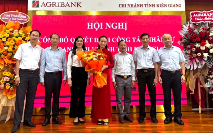 Hội nghị công bố quyết định bổ nhiệm Giám đốc Agribank Chi nhánh Kiên Giang. Minh Khương.