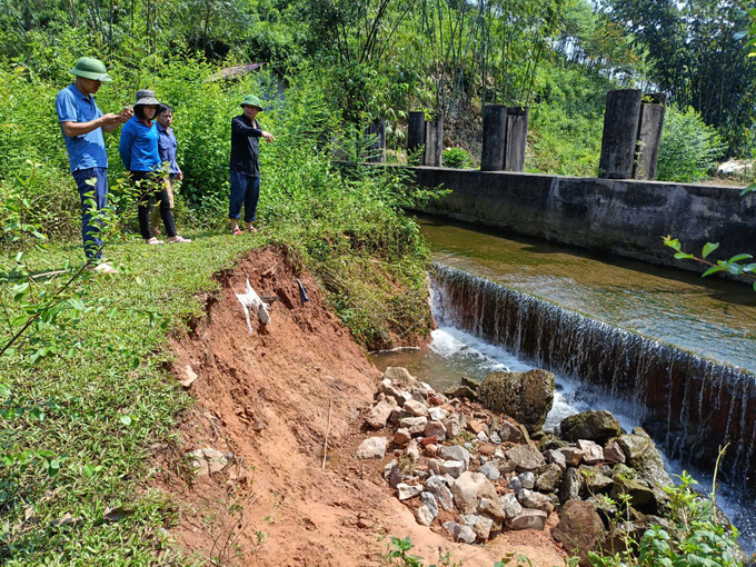 Nearly 300 irrigation works in Yen Bai province were damaged by floods. Photo: Thanh Tien.