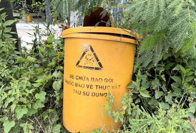 A tank storing used pesticide packaging in Tien Giang province. Photo: Son Trang.