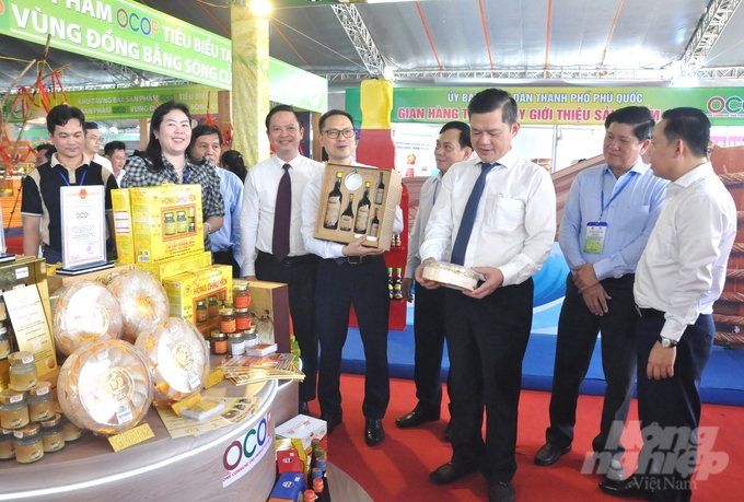 The OCOP program has contributed to changing production organization in rural areas towards value chain linkage, helping to enhance the quality of agricultural products and increase income for rural residents. Photo: Trung Chanh.