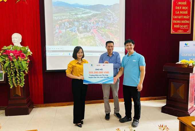 Leaders of De Heus Vietnam, on behalf of the Group, supported over VND 205 million for the reconstruction of Tan Hop Kindergarten in Van Yen district, Yen Bai.