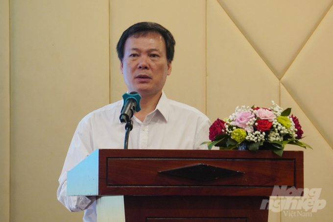 Mr. Dang Duy Hien, Deputy Director of the Center for Digital Transformation and Agricultural Statistics, speaking at the conference. Photo: Nguyen Thuy.