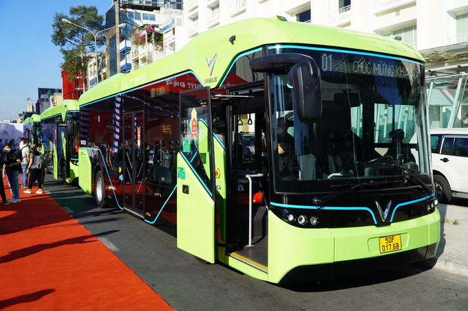 Green buses, one of Ho Chi Minh City's solutions to reduce greenhouse gas emissions. Photo: HT.