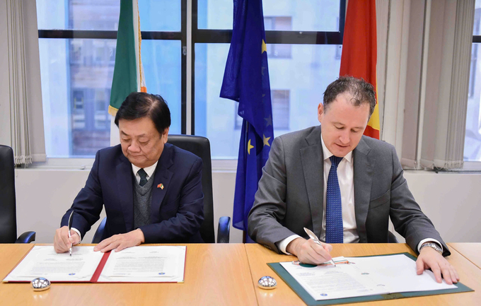 Vietnam and Ireland's Ministry of Agriculture signed a cooperation agreement to transform the food system. Photo: ICD.