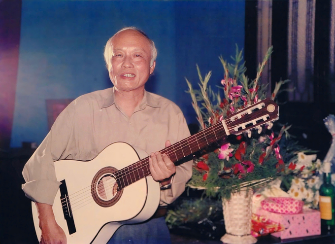 Nhạc sĩ Hoàng Hiệp (1931-2013) được trao giải thưởng Hồ Chí Minh năm 2000.