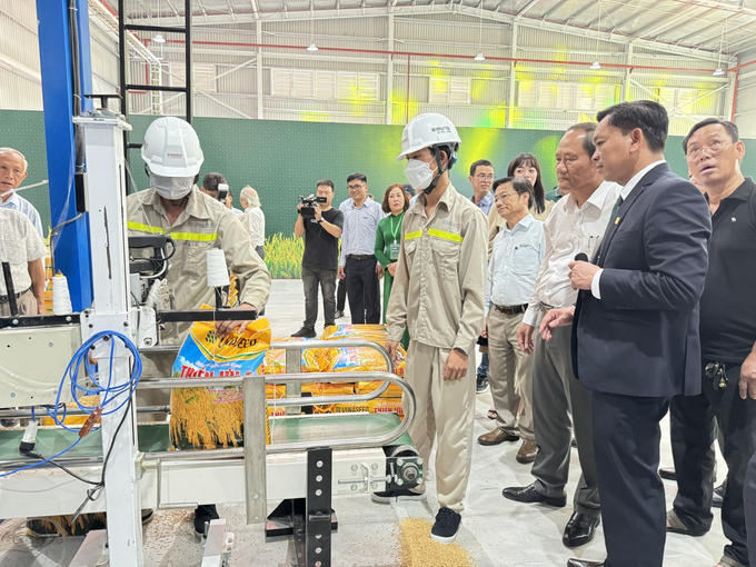 The Vinaseed Quang Nam seed preservation and processing factory was invested with a budget of over 2 million USD. Photo: L.K.