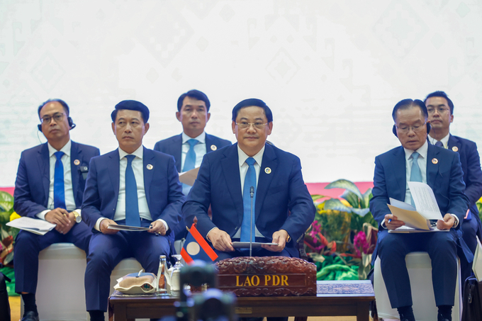 Thủ tướng Lào dự và phát biểu tại phiên họp hẹp Hội nghị cấp cao ASEAN lần thứ 44, 45. Ảnh: VGP.