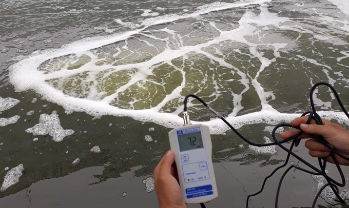 Oxygen monitoring in aquaculture areas. If the dissolved oxygen concentration in the water is below 4 mg/L, aeration is necessary.