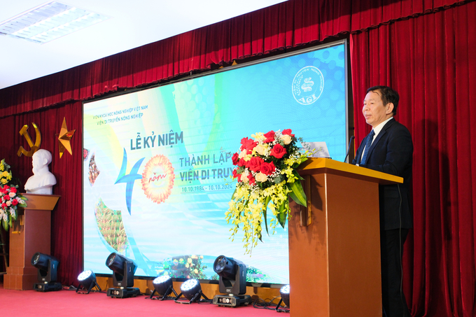 Director Pham Xuan Hoi reaffirmed that the Institute will continue to focus on scientific projects that promote fundamental research on the application of genetics and biotechnology. Photo: Quynh Chi.