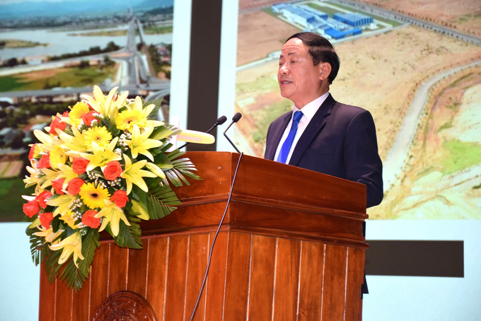 Mr. Pham Anh Tuan, Chairman of the People\'s Committee of Binh Dinh Province, delivered a welcome speech at the conference. Photo: V.D.T.