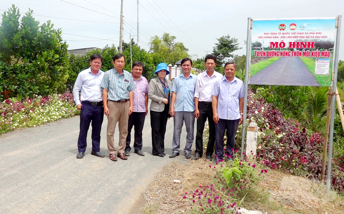 Nhiều tuyến đường liên xã, liên huyện ở Tam Nông được nâng cấp, giúp kết nối giao thông thuận tiện hơn. Ảnh: Lê Hoàng Vũ.