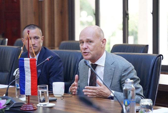 Dutch Ambassador to Vietnam Kees van Baar hopes that the two sides can promote the project proposal 'Restoring mangrove forests to adapt to climate change in the Mekong Delta of Vietnam' to be approved soon. Photo: Linh Linh.