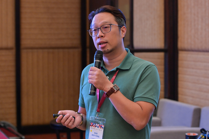 Mr. Dao Duy Tung from the National Institute of Veterinary Research shares about the analysis of ASFV samples. Photo: Tung Dinh.