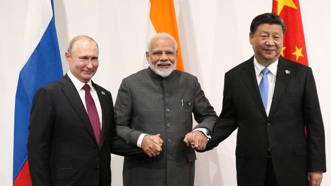 Tổng thống Nga Vladimir Putin, Thủ tướng Ấn Độ Narendra Modi và Chủ tịch Trung Quốc Tập Cận Bình tại hội nghị thượng đỉnh G20 tại Osaka, Nhật Bản hồi năm 2019. Ảnh: Getty.