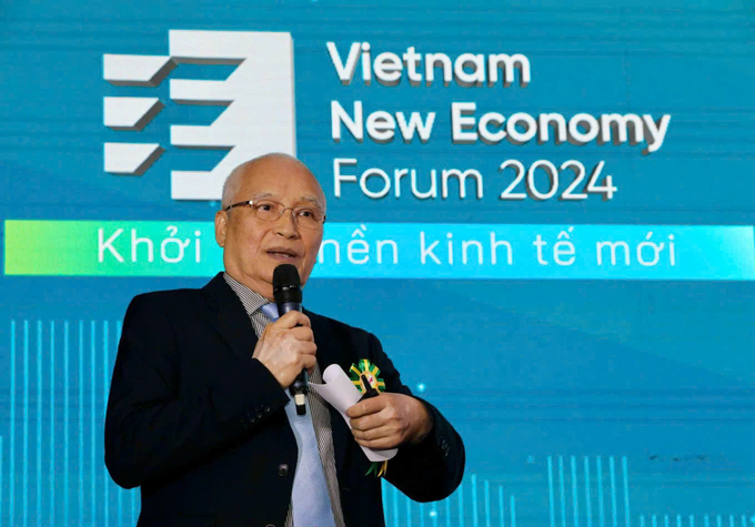 Mr. Ngo Minh Hai, Chairman of the Board of Directors of TH Group, spoke at the Vietnam New Economy Forum within the framework of the 2024 Vietnam Strong Brand Announcement and Awards Ceremony.