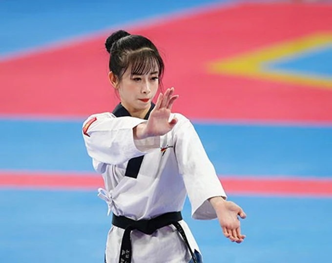 Châu Tuyết Vân là 1 trong những võ sĩ taekwondo có gương mặt khả ái của thể thao Việt Nam.