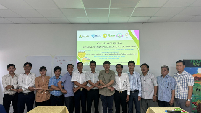 The People's Committee of Tam Nong District has decided to register the project for the establishment, management, and development of the certification trademark 'Tram Chim ecological rice' for products and services derived from rice grown under the ecological model in the district.