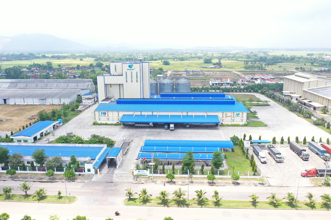 De Heus Vietnam owns 17 production plants as well as Asia’s first premix plant.