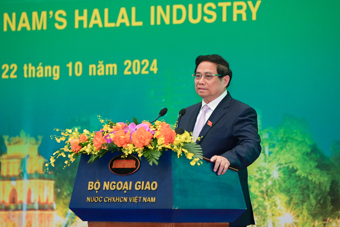 The Prime Minister hopes that Vietnam will become an important link in the Halal value chain. Photo: Tung Dinh.